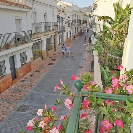 Casa Familia Carabeo بيت للعطل *