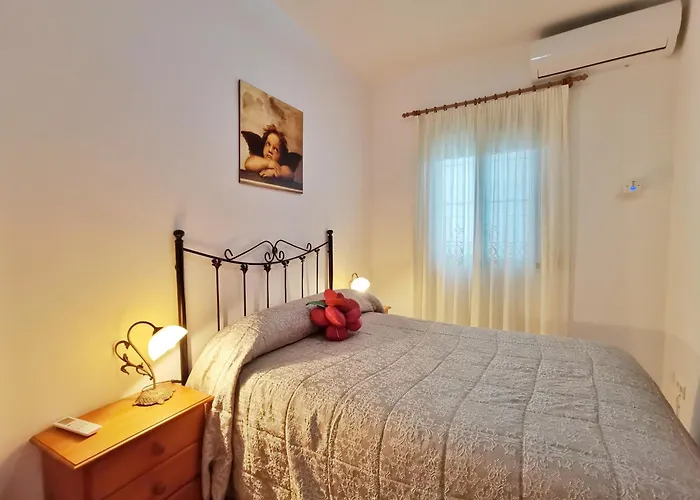 Casa Familia Carabeo * נרחה